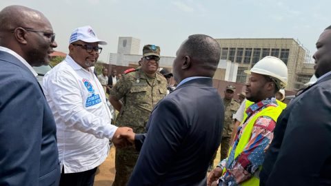 UNIBU : le Président de l’Assemblée Nationale en visite sur le site de Tsere pour évaluer l’état d’avancement des travaux